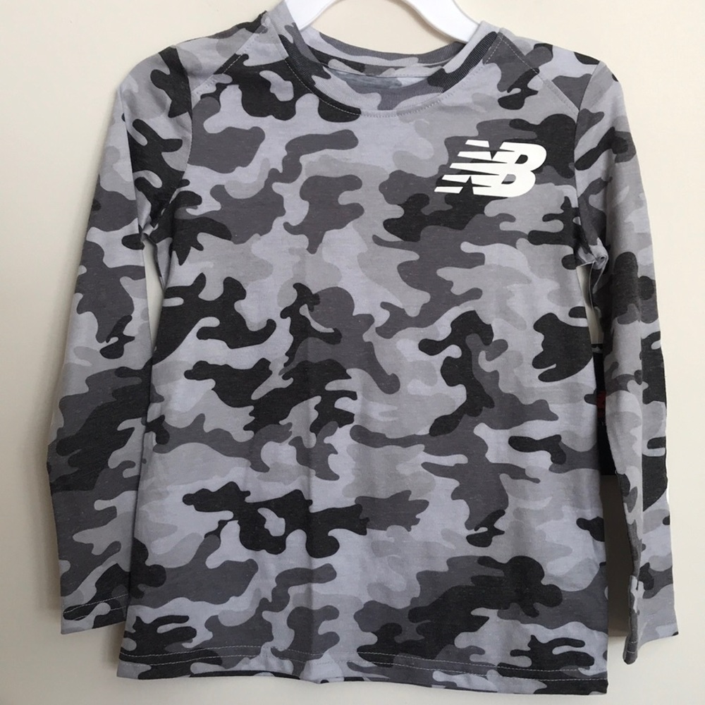 New Balance Boys Long Sleeve Tee, Camo Gray.